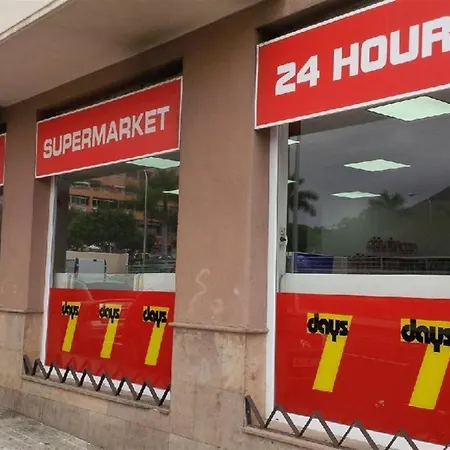 Cristianos Centre * لوس كريستيانوس