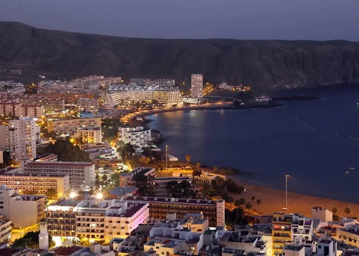 Cristianos Centre 아파트