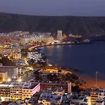 Cristianos Centre * לוס כריסטיאנוס