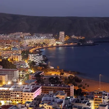 Cristianos Plaza * Los Cristianos (Tenerife)