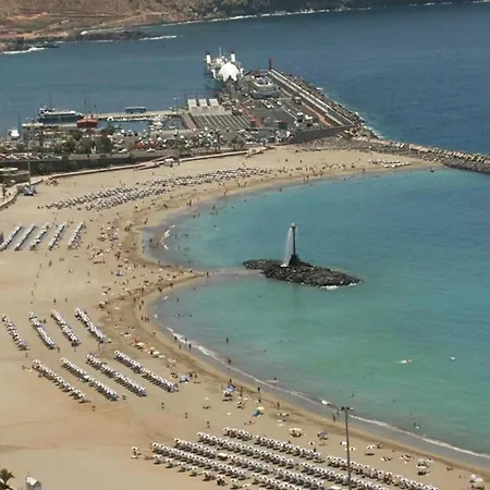 Cristianos Plaza * Los Cristianos (Tenerife)